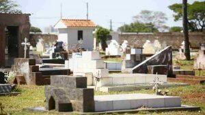 Nesta manhã de quinta-feira estão marcados cinco sepultamentos.
