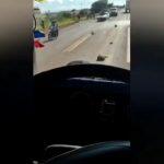 Trecho está com trânsito lento devido ao acidente.