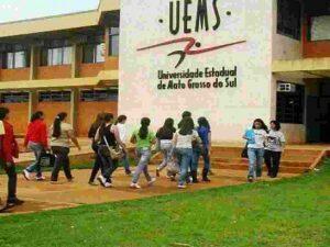 Aulas começam nesta segunda-feira (7).