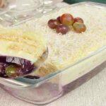 Pavê de gelatina com uvas