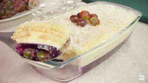 Pavê de gelatina com uvas