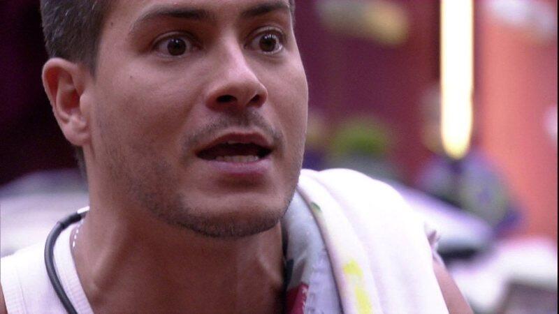 Ator teve mentira exposta pela emissora