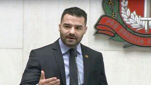 Arhur do Val é deputado estadual por São Paulo