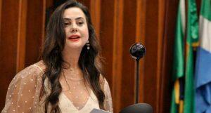 Mara Caseiro protocolou pedido de reforma em escola