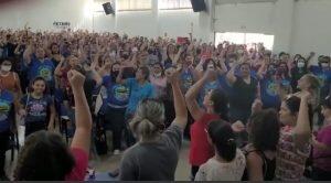 Em assembleia
