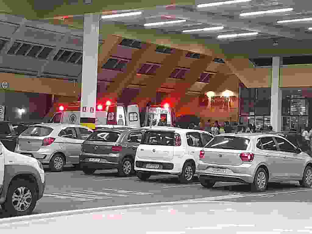 Portas do mercado ficaram interditadas no momento do socorro