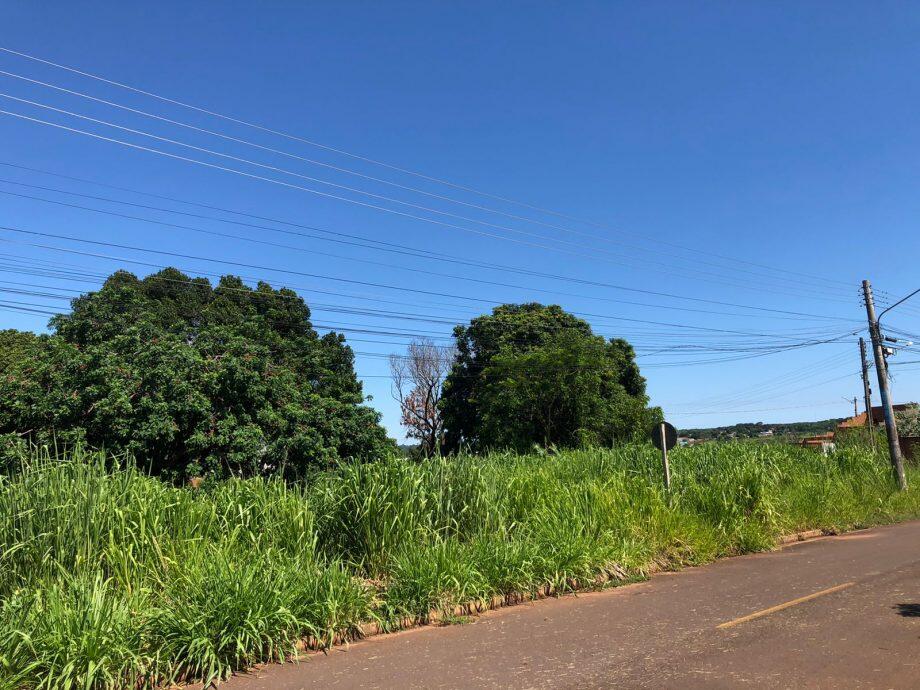 A praça fica localizada na Rua Travessa dos Catetos