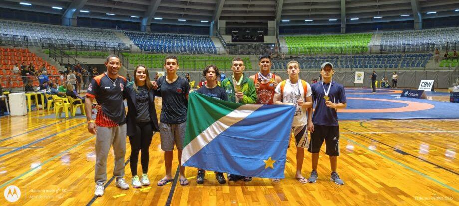 Atletas de Wrestling sul-mato-grossenses que conquistaram as medalhas nos campeonato brasileiros do último fim de semana.