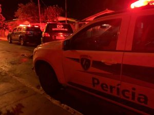 Depois de matar a avó, homem morreu atropelado por carreta.