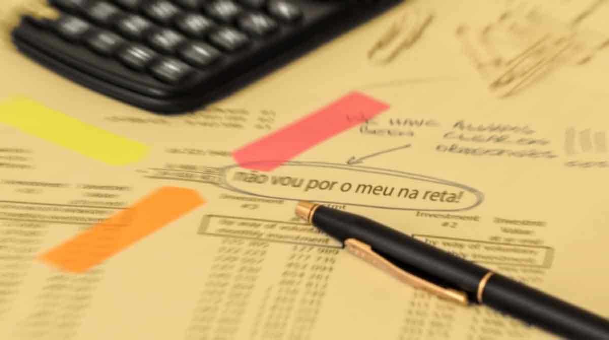 Aditivo de contrato importante para grupo está parado porque substituto ficou com medo de assinar (Ilustração sobre reproduções, Web)