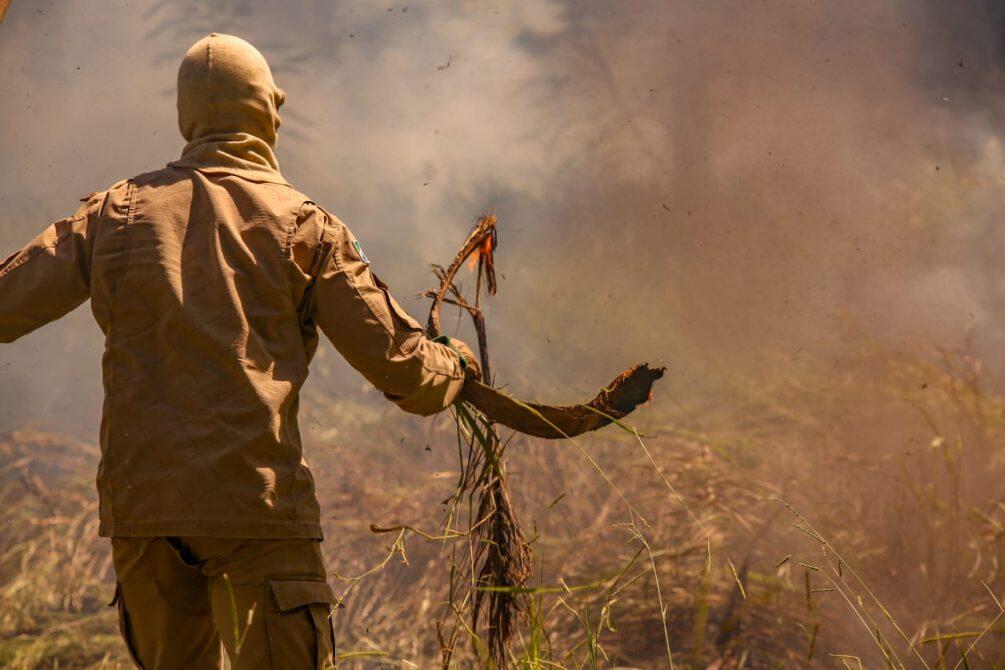 moradores reclamam incêndio