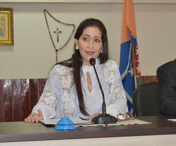 Carolina Acevedo Yunes, assume prefeitura de Pedro Juan até novas eleições