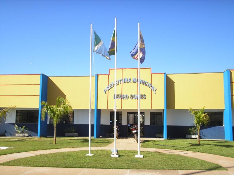 Prefeito estaria usando máquina para se promover, apura o MPMS