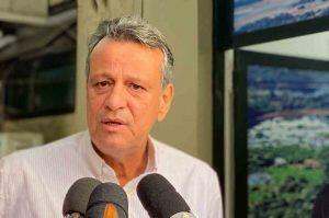 secretario SES Flávio britto