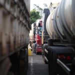 PM encontra carro usado em sequestro de caminhoneiro em Campo Grande