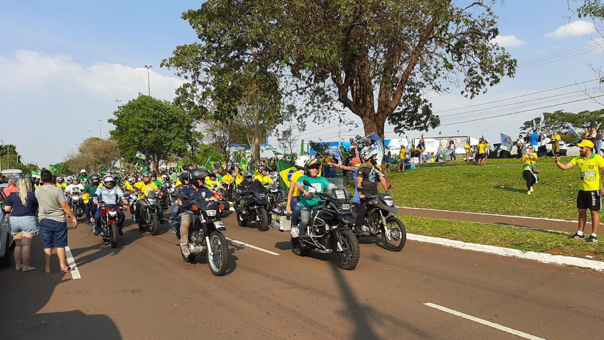 Carreata fecha principal avenida de Campo Grande em ato de apoio a Bolsonaro no 7 de setembro