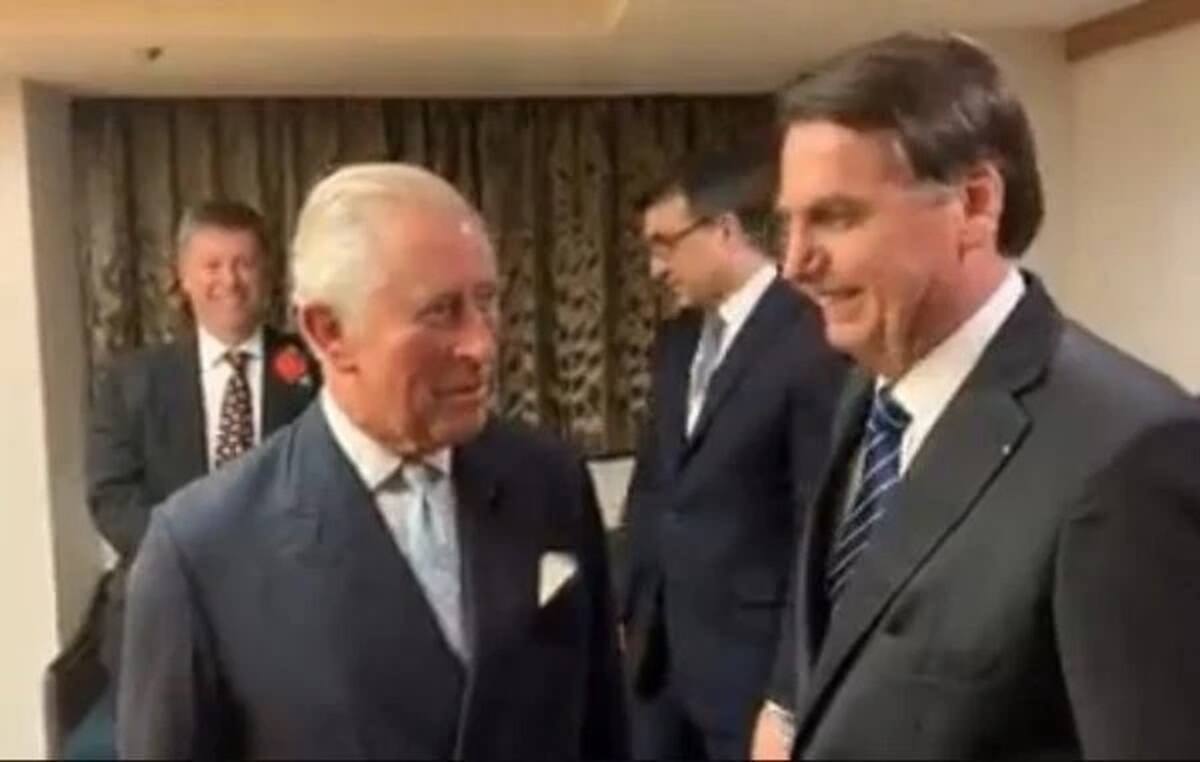 charles bolsonaro twitter elizabeth