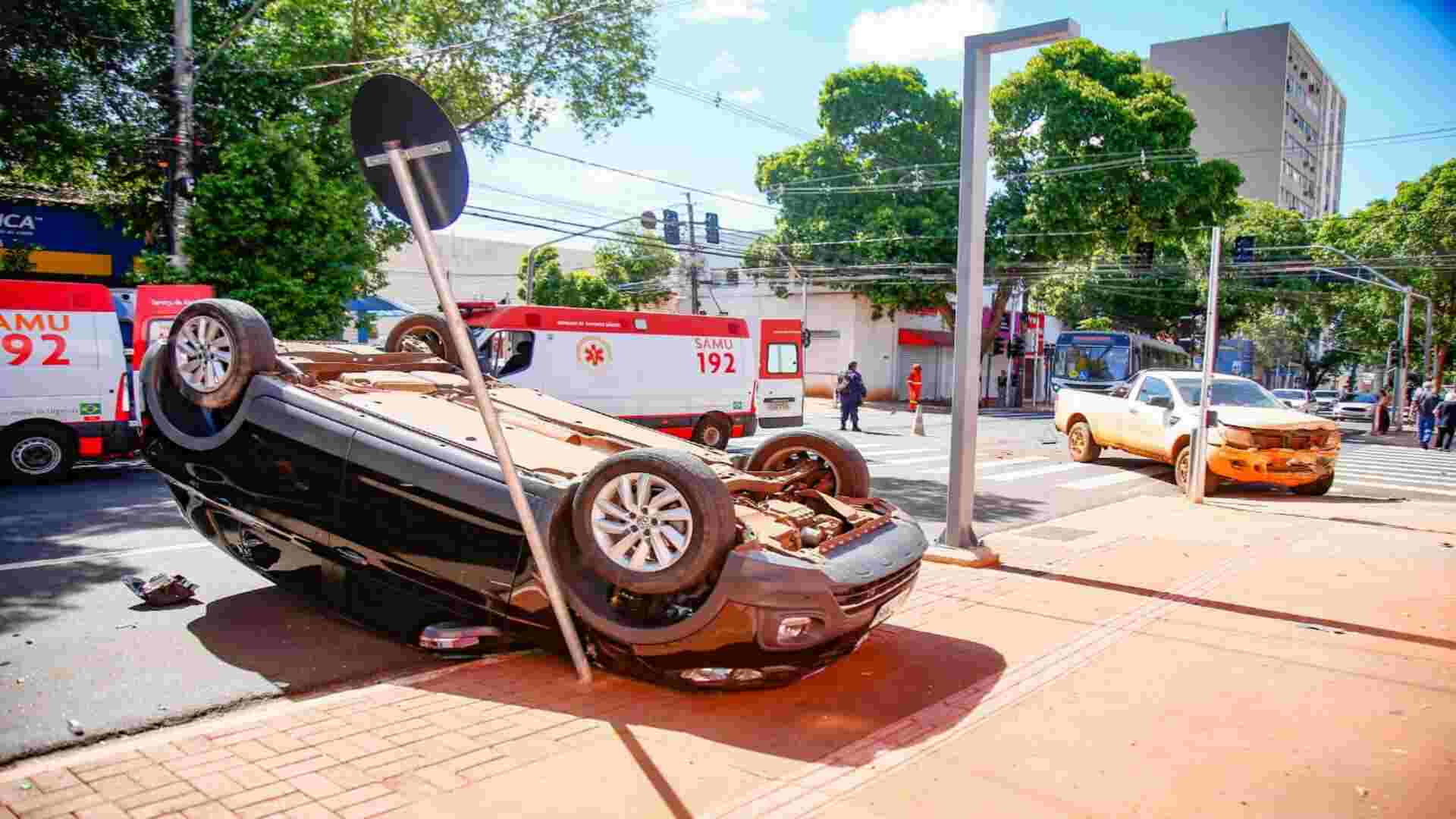 Acidente na Rui Barbsa e 15 de Novembro