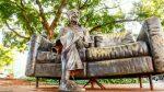 Estátua Manoel de Barror