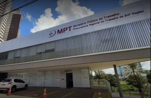 assedio eleitoral multa