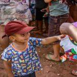 Doação de brinquedos na comunidade esperança