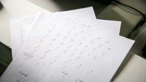 Papel com sistema braille para cegos