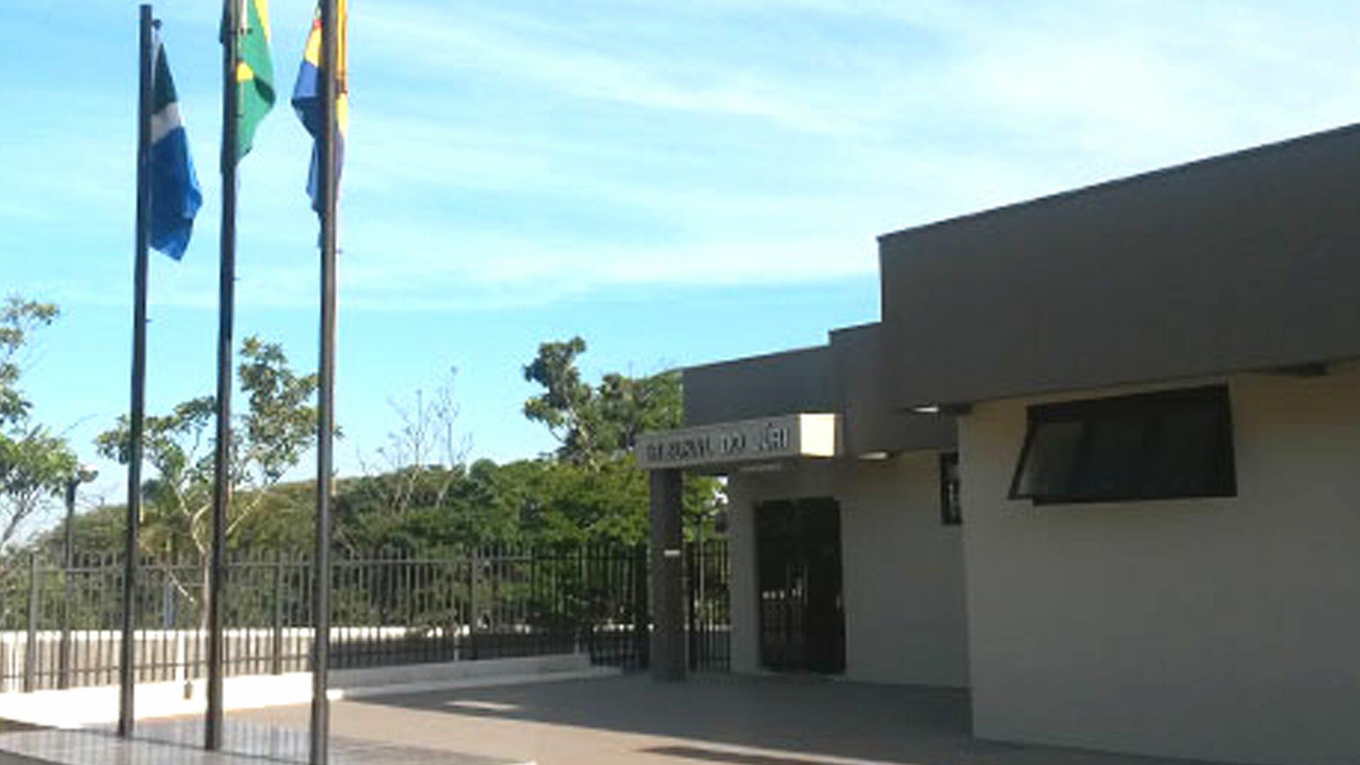 fórum de ivinhema vagas