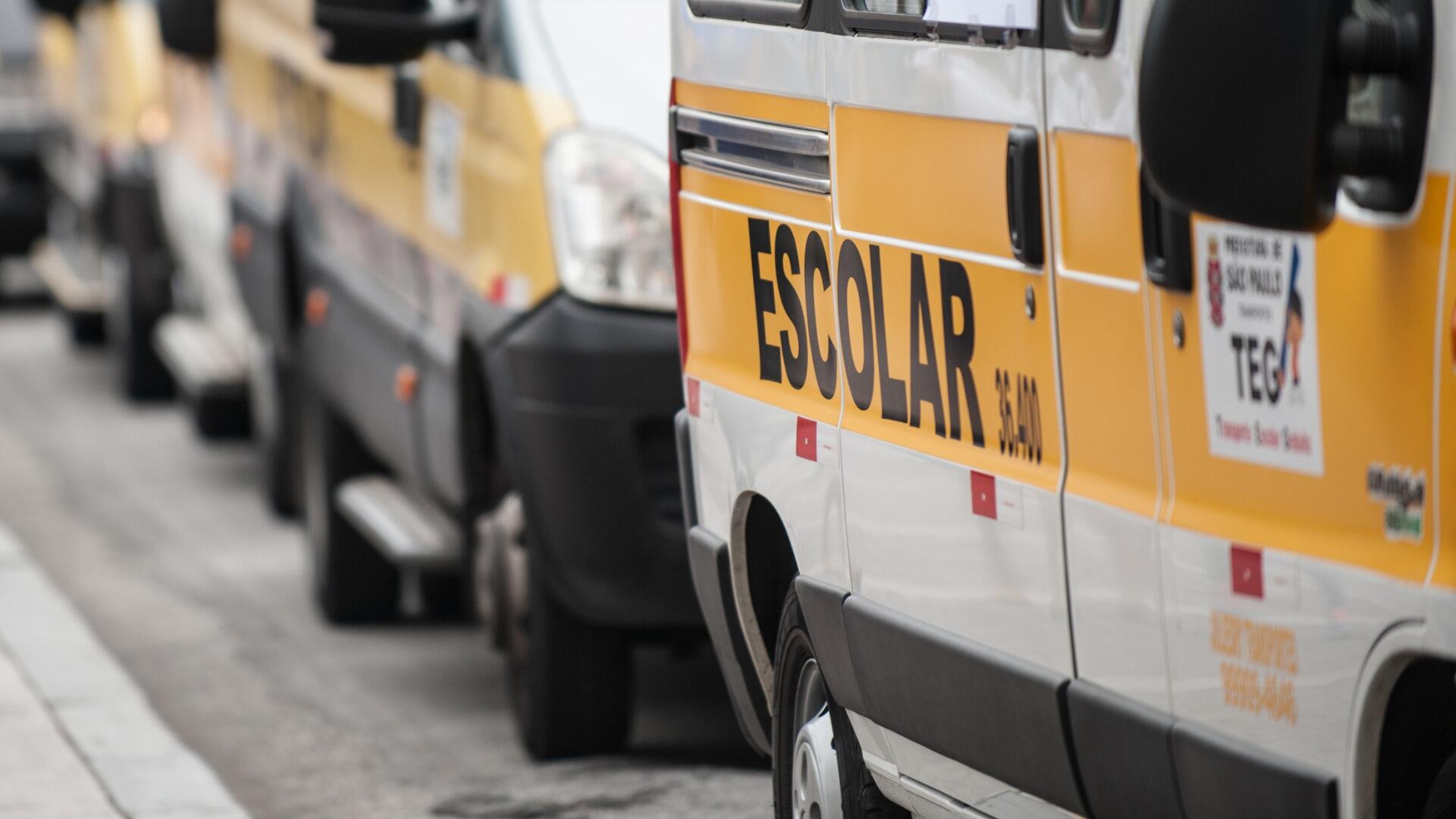 escolar van transporte condutores
