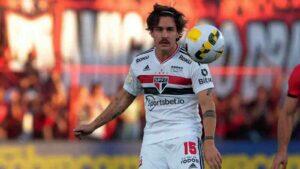 Gabriel Neves sofreu fraturas na vitória do São Paulo sobre o Palmeiras. (Rubens Chiri/spfc.net)