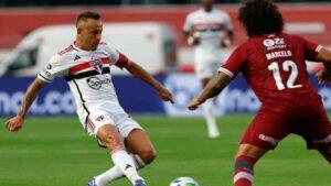 Rafinha foi liberado pelo São Paulo para disputar amistoso na Alemanha (Rubens Chiri, saopaulofc.net)