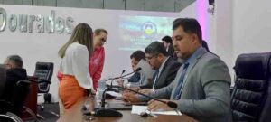 Vereadores discutem emendas ao Refis (Foto: Marcos Morandi, Midiamax)