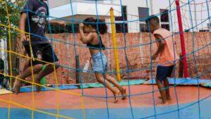 criança brincando