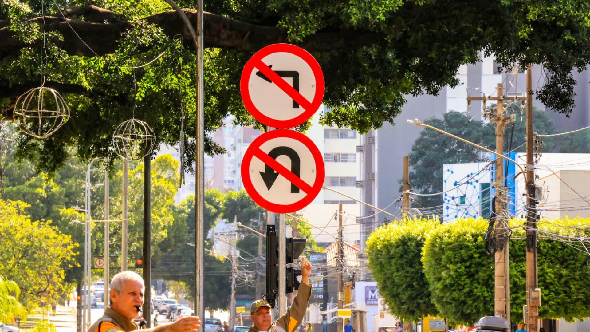 Novas placas indicam mudança no transito