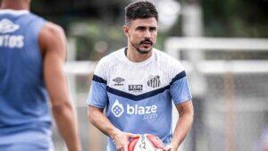 Willian Bigode foi apresentado no Santos e comentou polêmica com criptomoedas (Raul Baretta, Santos FC)