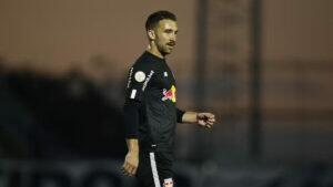 léo ortiz bragantino flamengo