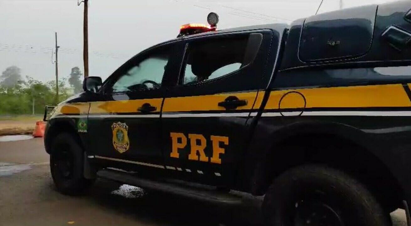 PRF faz apreensões em comboio com nove veículos na BR-463