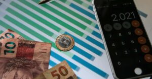 PIB brasileiro cresce 2,9% em 2023, aponta IBGE