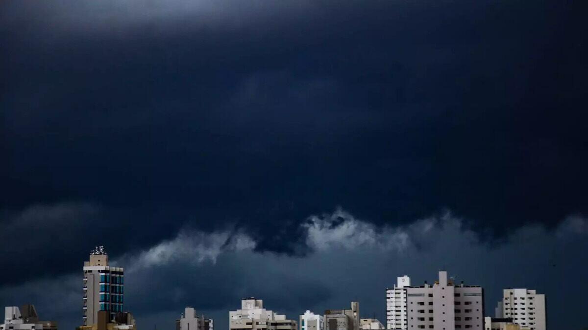 tempestade arquivo chuva