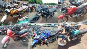 Motos