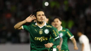 Rafael Veiga foi o destaque da última partida do Verdão