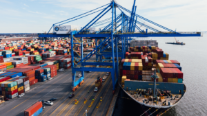 Com açúcar entre os produtos mais exportados por MS, tarifaço de Trump preocupa setor