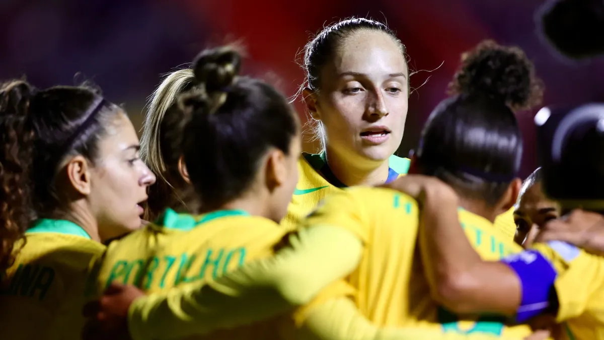 As jogadoras do Brasil comemoram a vitória na estreia da Copa América Feminina • Lívia Villas Boas/Seleção Brasileira Feminina