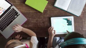 Aparecida do Taboado estipulou regras para uso de dispositivos digitais nas escolas (Freepik, Reprodução Autorizada)