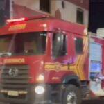 Bombeiros estiveram no local (Foto: Reprodução,Sidney Bronka)