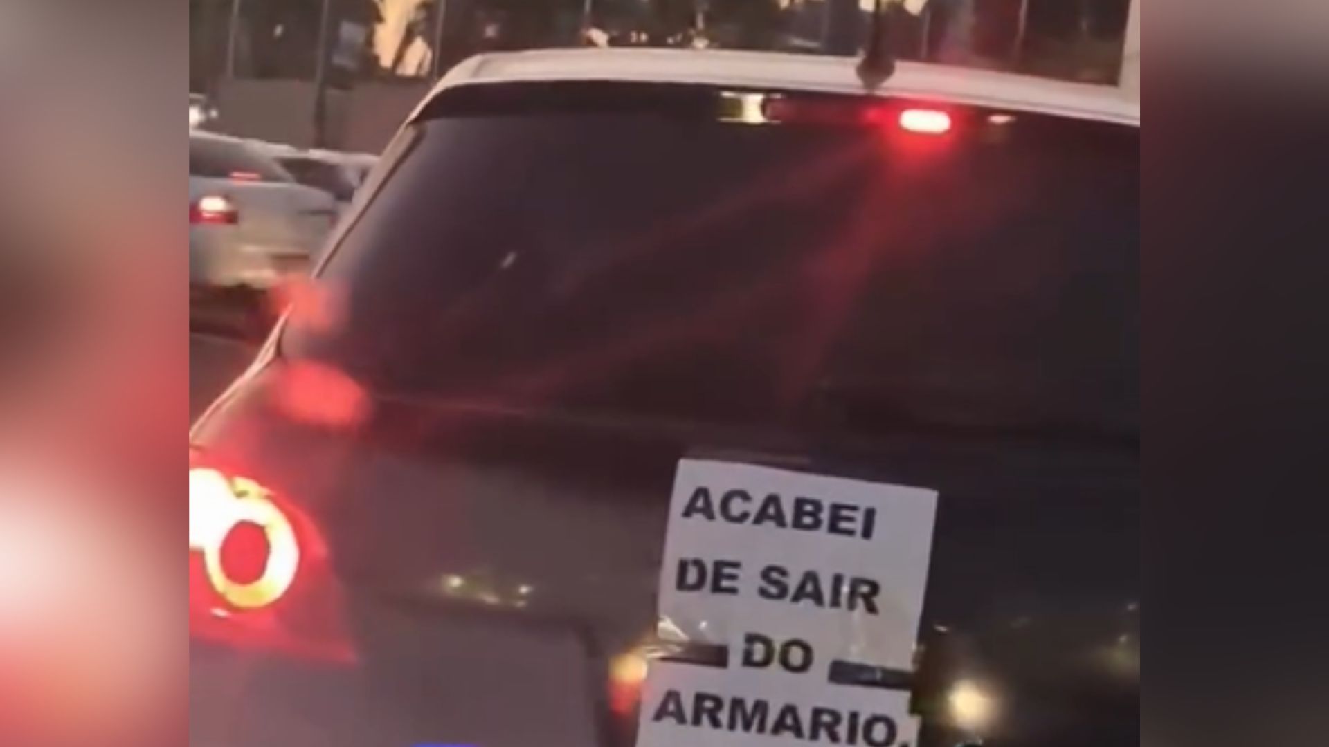 acabei de sair do armario
