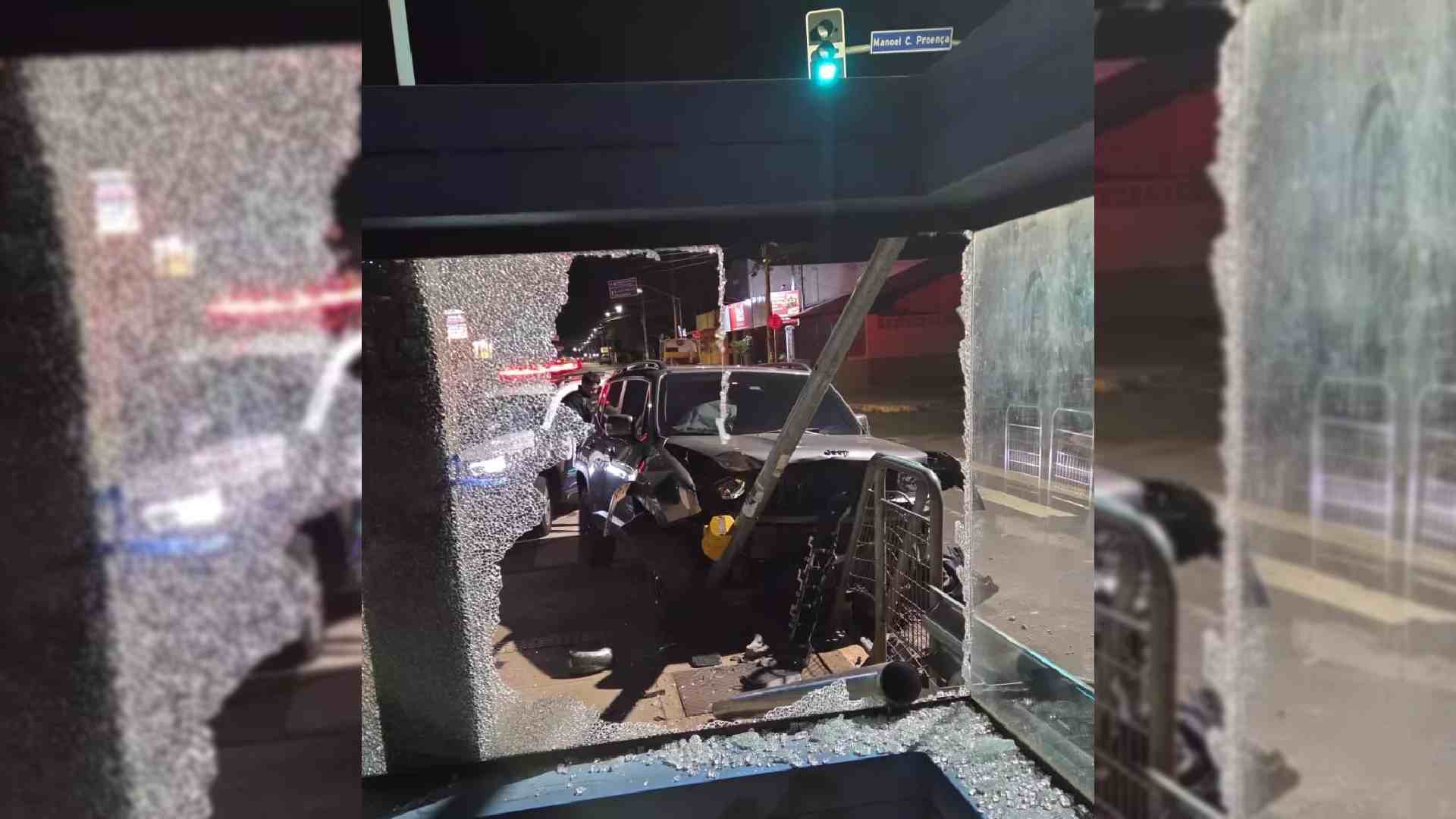 carro ponto acidente