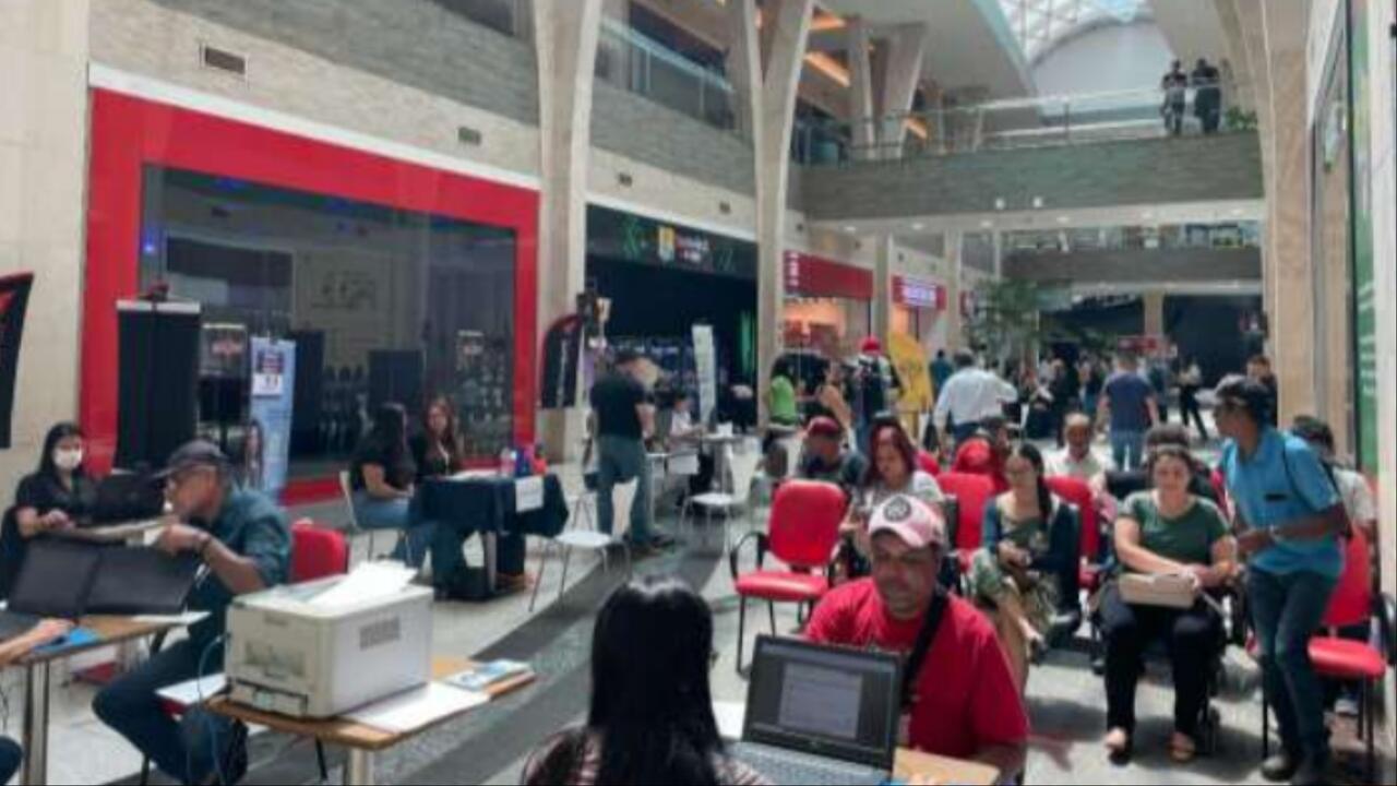 As equipes atendem no piso 1 do shopping, em frente à Academia Positivamente