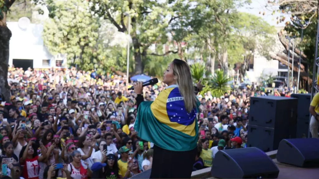 Marcha para Jesus reuniu fiéis em Campo Grande (Foto: Nathalia Alcântara/ Jornal Midiamax)