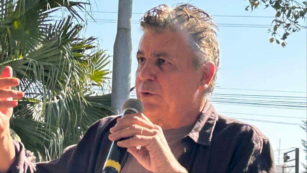 artista plástico Cleir Avila