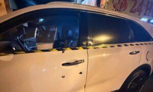 Veículo com marcas de tiros em Pedro Juan (Foto: Reprodução, redes sociais)